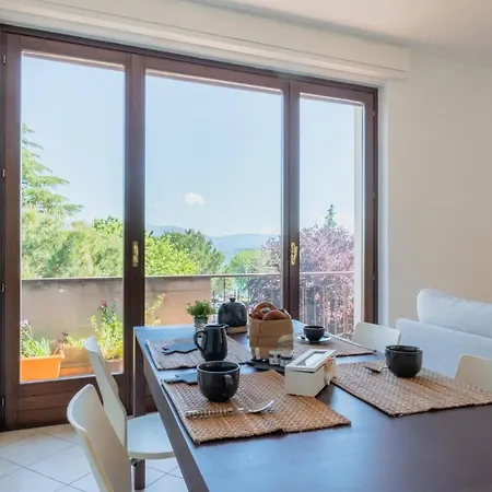 By The Lake - Centro Storico Appartement *