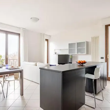 Appartement By The *